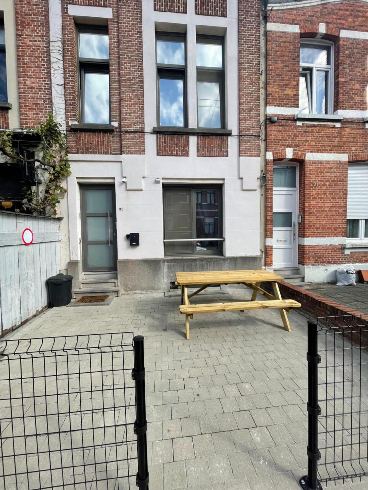 Chez Auguy Et Deborah Hotel Antwerp Exterior photo